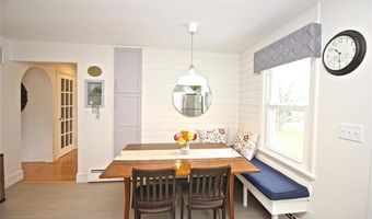 139 Coggeshall Ave, Newport, RI 02840