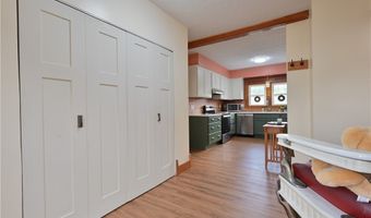 891 Park Ave, Amherst, OH 44001