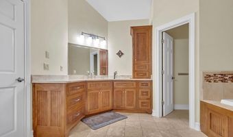 431 Summer Lake Dr, Bedford, IN 47421