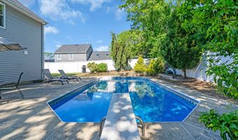 124 Sandpiper Dr, Belford, NJ 07718