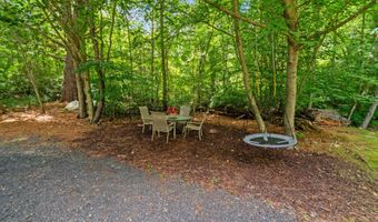 195 Crane Hollow Rd, Bethlehem, CT 06751