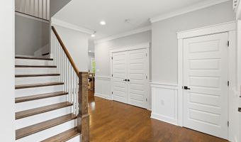 555 Egenolf Pl, Bayville, NJ 08721