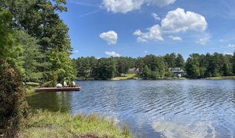 245 Lakeside Dr, Aberdeen, NC 28315