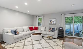 174 Williamsburg Ct, Albany, NY 12203