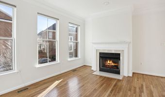 5133 GARDNER Dr, Alexandria, VA 22304