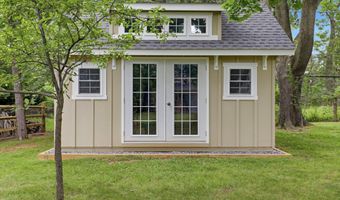 49 W SKIPPACK Pike, Ambler, PA 19002