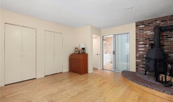 930 N Main Rd, Jamestown, RI 02835