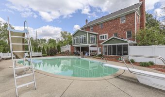 7082 Tremont Dr, Bargersville, IN 46106