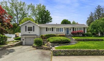 64 Dean St, Cranston, RI 02920