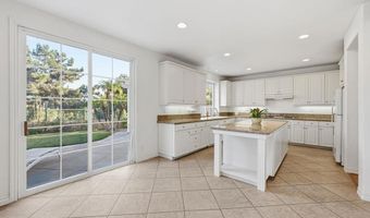 8010 Calle Pinon, Carlsbad, CA 92009