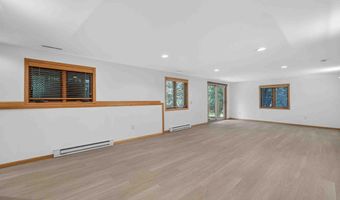 626 Samuel Dr, Madison, WI 53717