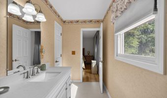 414 Holly Hills Dr, Altavista, VA 24517