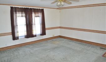 612 HIGH SIDE Trl, Cheyenne, WY 82007