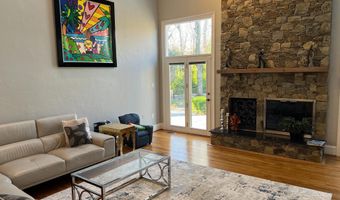 9049 HOLLY LEAF Ln, Bethesda, MD 20817