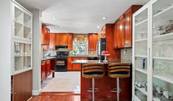 118 Grant Ave, Albertson, NY 11507