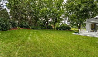 7549 W Village Crest Dr, Madison, WI 53719