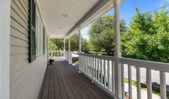 30 First School St, Bristol, RI 02809
