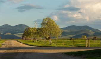 950 Miles, Bancroft, ID 83217