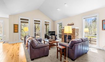 330 S Timber Creek Dr, Sisters, OR 97759