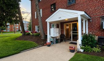 125 Park Ave B1, Amityville, NY 11701