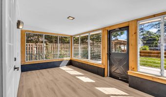 16 Larboard St, Beachwood, NJ 08722