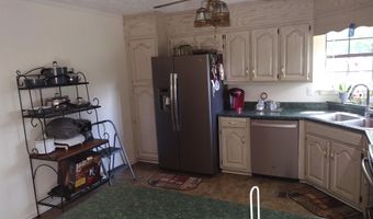 1720 CHERRY Cir, Anniston, AL 36207