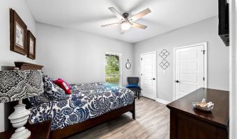 156 Crescent Rdg, Adkins, TX 78101