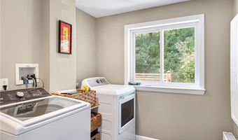140 Connection St, Newport, RI 02840