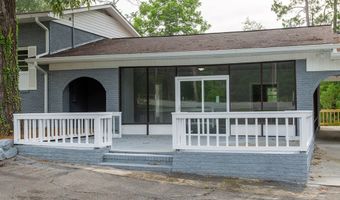 2623 Hatch Pkwy N, Baxley, GA 31515
