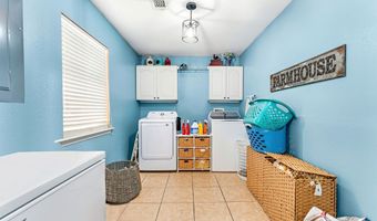 176 Jule St, Apalachicola, FL 32320