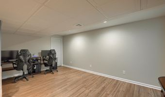 6 LOBELL Rd, Abbottstown, PA 17301