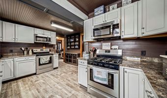 977 W Prospect Rd, Ashtabula, OH 44004