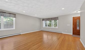 11 Soneric Ln, Richmond, RI 02812