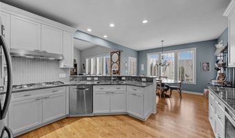 585 Burgess Cir, Aurora, OH 44202
