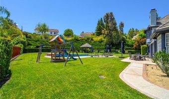 29302 Laro Dr, Agoura Hills, CA 91301