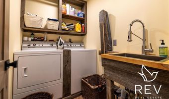 30 Carter Mountain Rd, Cody, WY 82414