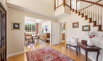 5801 Middle Crest Dr, Agoura Hills, CA 91301