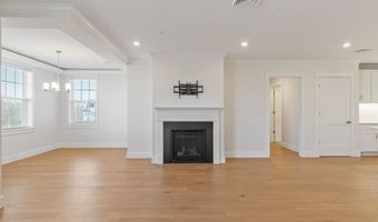 3 Longview Dr 305, Atkinson, NH 03811