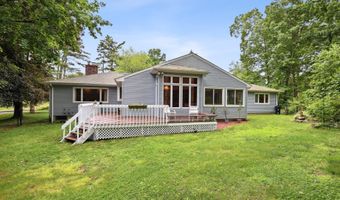 10 Pleasant Point Rd, Branford, CT 06405