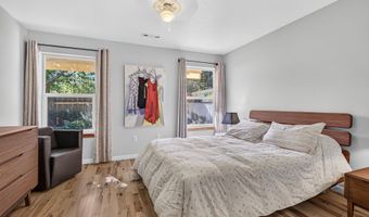 414 Parkside Dr, Ashland, OR 97520