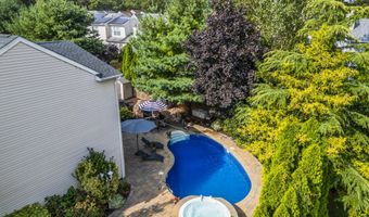 6 Surle Ct, Bayville, NJ 08721