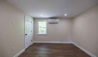 863 Minot Ave, Auburn, ME 04210