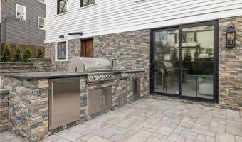 7 Champlin St, Newport, RI 02840