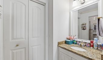 4 Cummings Ln, Bella Vista, AR 72715