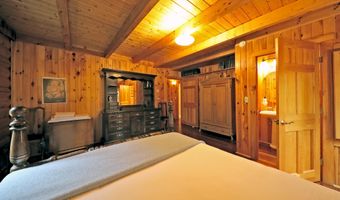 233 Algerie Rd, Becket, MA 01223