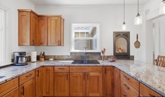 11255 Kroenig Rd, Amity, OR 97101