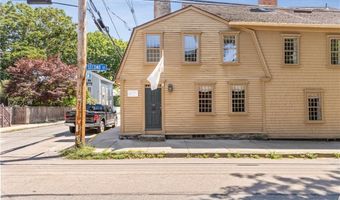 35 Second St, Newport, RI 02840