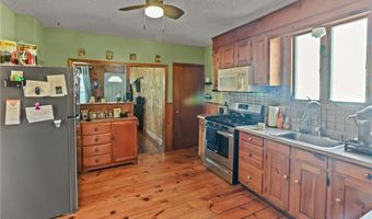 66 Earl Ave, East Providence, RI 02915