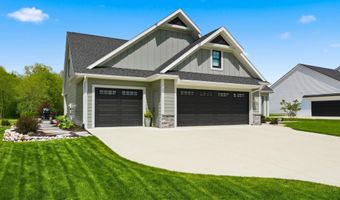 1816 Golfview Dr, Auburn, IN 46706