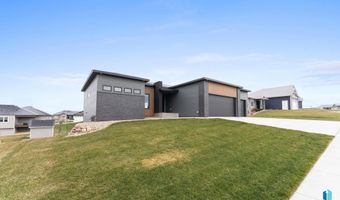 1608 W River Bend St, Brandon, SD 57005